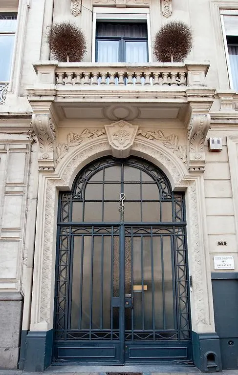 B&B The Baron Antwerp Bed & Breakfast