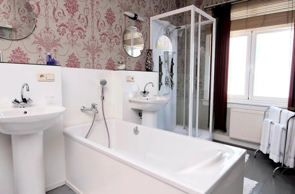 B&B The Baron Antwerp